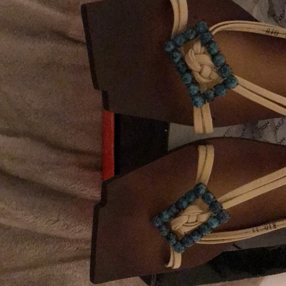 Sandals - Picture 5 of 6